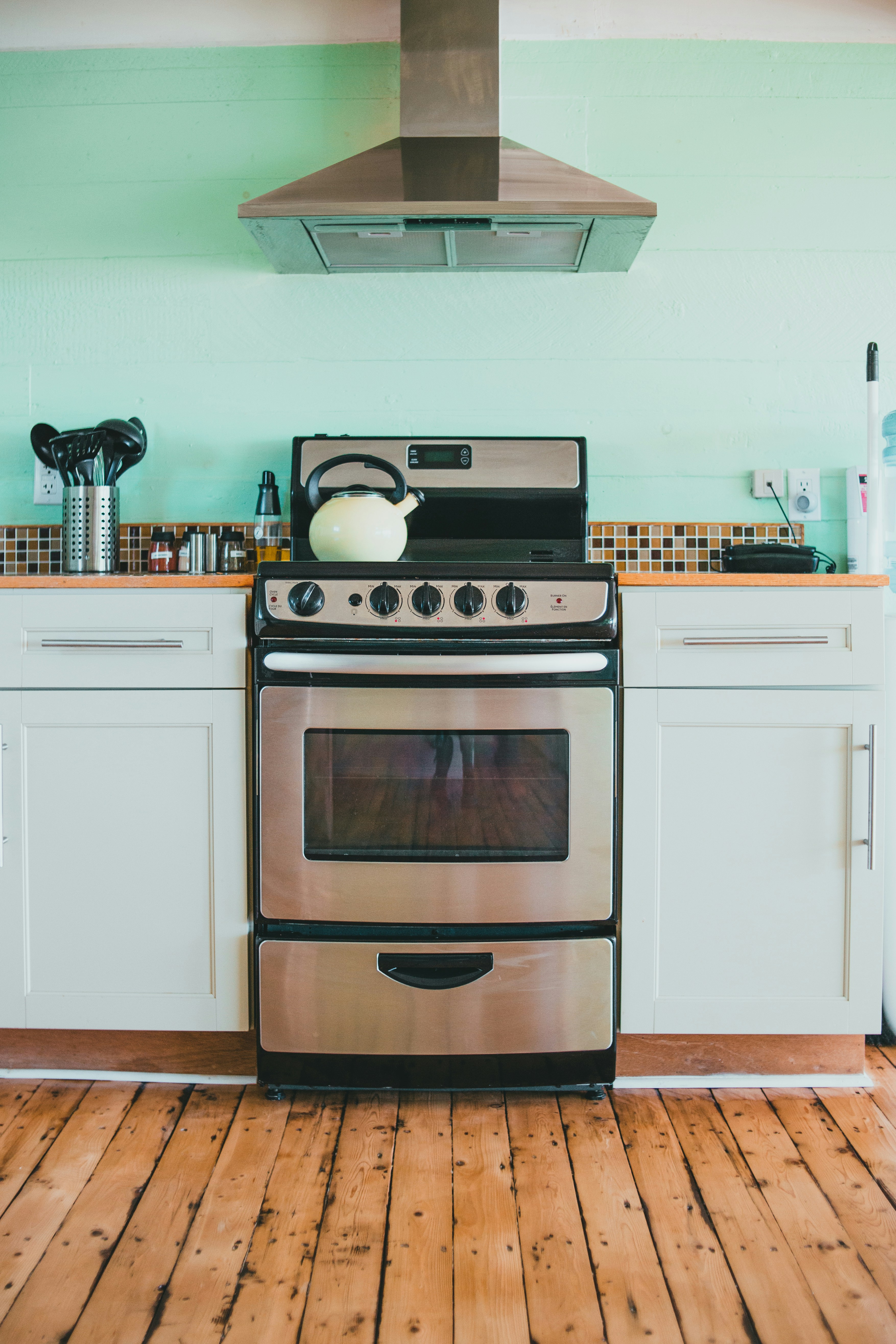 Freidora de aire vs horno comparativa en cocina minimalista